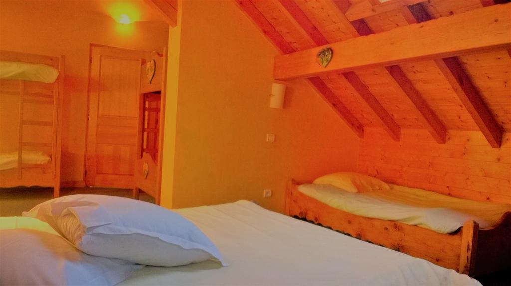 Domaine De La Sapiniere Hotel Thorens-Glières Quarto foto
