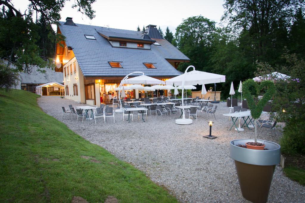 Domaine De La Sapiniere Hotel Thorens-Glières Exterior foto
